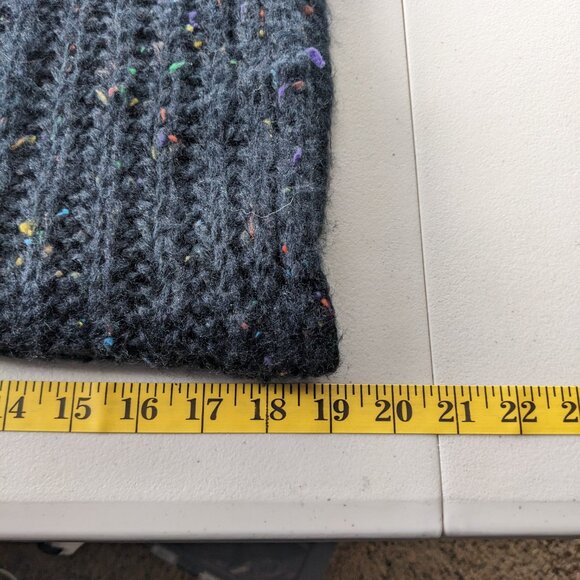 Steve Madden chunky, COZY, soft scarf, black with multicolor specs and fringe - Picture 4 of 7